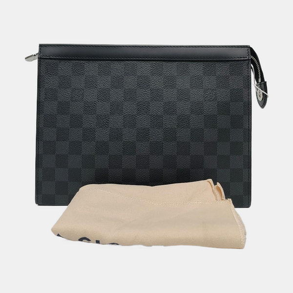 Pochette Voyag MM Damier Graphite Coated Canvas Gray