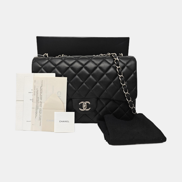 CLASSIC FLAP Jumbo Quilted Lambskin Black