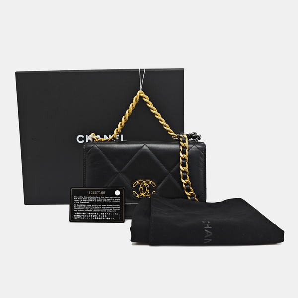 CHANEL 19 WOC Quilted Lambskin Black