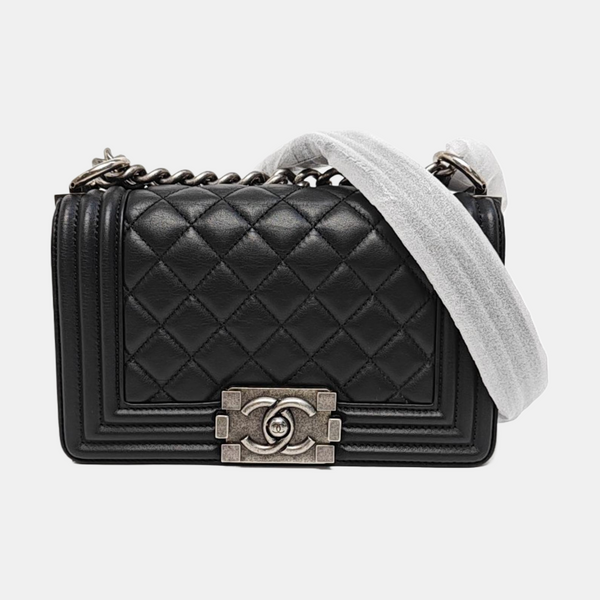 BOY CHANEL Small Quilted Calfskin Black