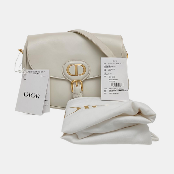 Authenticated pre-owned Bobby Medium Calfskin White - Shoulder Bag at Looply