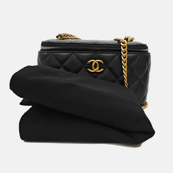 VANITY CASE Small Quilted Lambskin Black