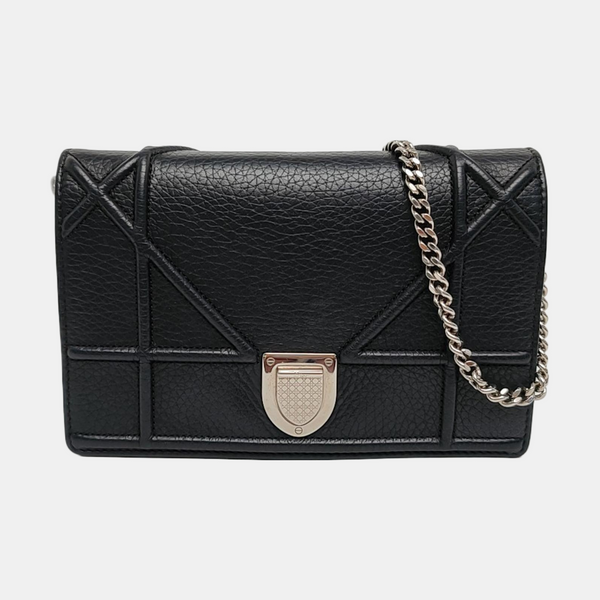 Authenticated pre-owned Diorama Calfskin Black - Shoulder Bag at Looply