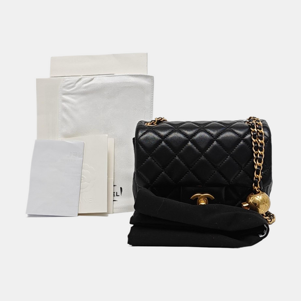 CLASSIC FLAP Mini Quilted Lambskin Black