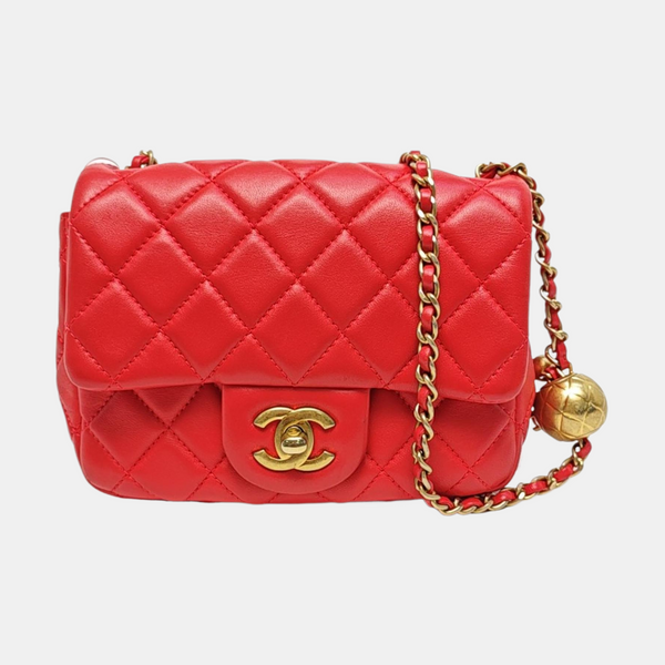 Authenticated pre-owned CLASSIC FLAP Quilted Lambskin Red - Shoulder Bag at Looply