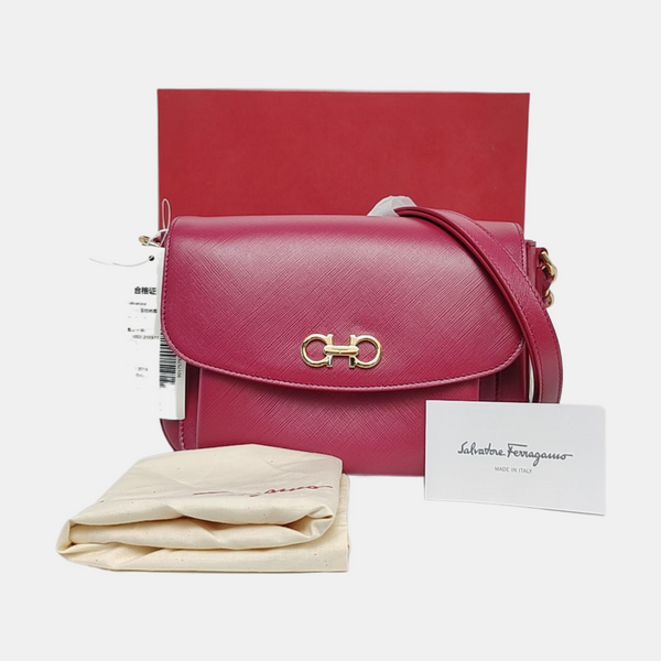 Authenticated pre-owned Gancini Calfskin Burgundy - Shoulder Bag at Looply