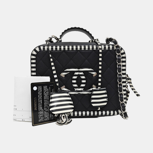 Authenticated pre-owned FILIGREE Medium Quilted Grained Calfskin Black - Shoulder Bag at Looply