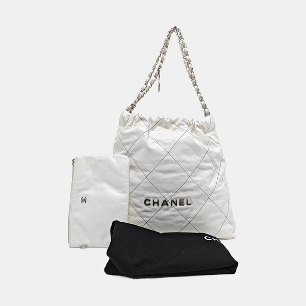 CHANEL 22 Mediano Piel de becerro acolchada Blanco