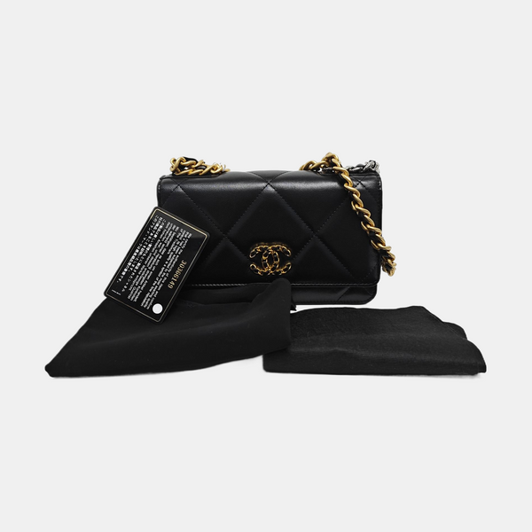 CHANEL 19 WOC Quilted Lambskin Black