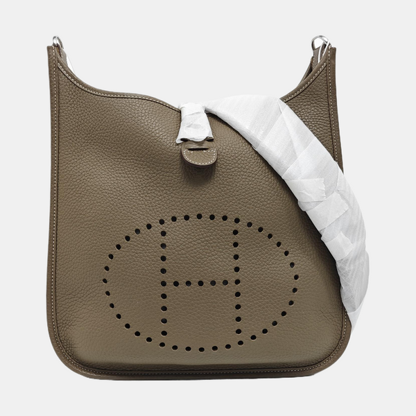 Evelyne 29 Clemence Gray