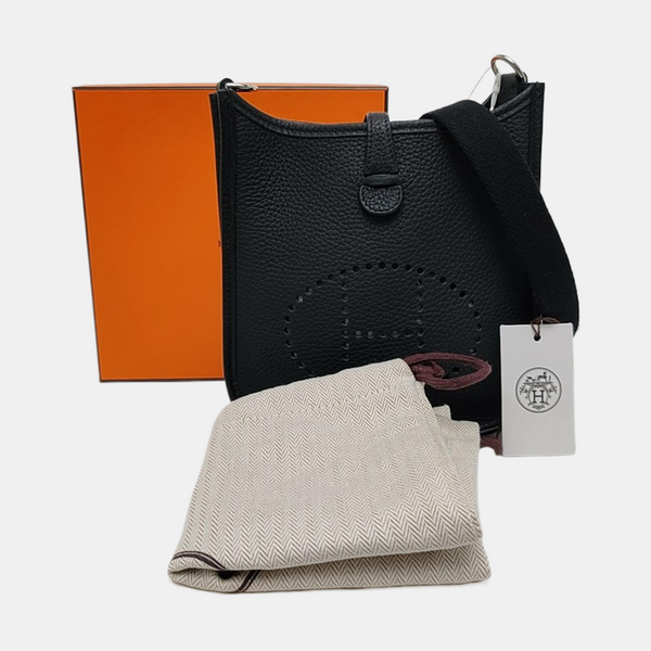 Authenticated pre-owned Evelyne 16 Clemence Black - Shoulder Bag at Looply