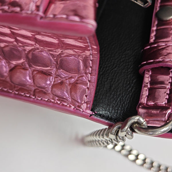 Hourglass Wallet On Chain Small Calfskin Pink