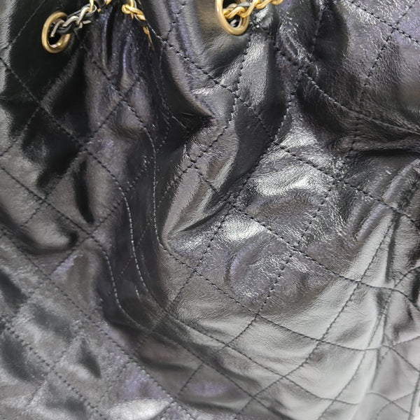 CHANEL 25 Medium Quilted Calfskin Black