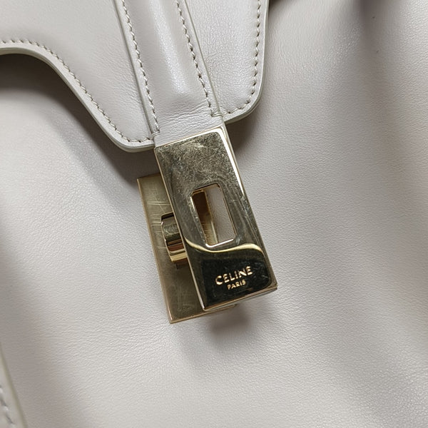 16 Medium Calfskin Beige