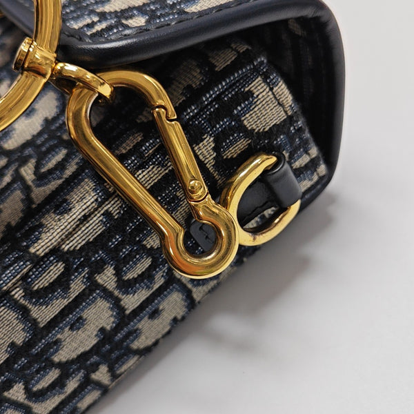 30 Montaigne Mini Oblique Canvas Blue