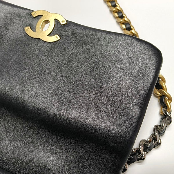 CHANEL 19 Large Quilted Lambskin Black