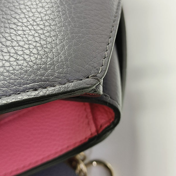 Bar Calfskin Gray