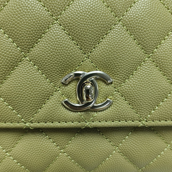 Authenticated pre-owned COCO HANDLE Grained Calfskin Green - Shoulder Bag at Looply