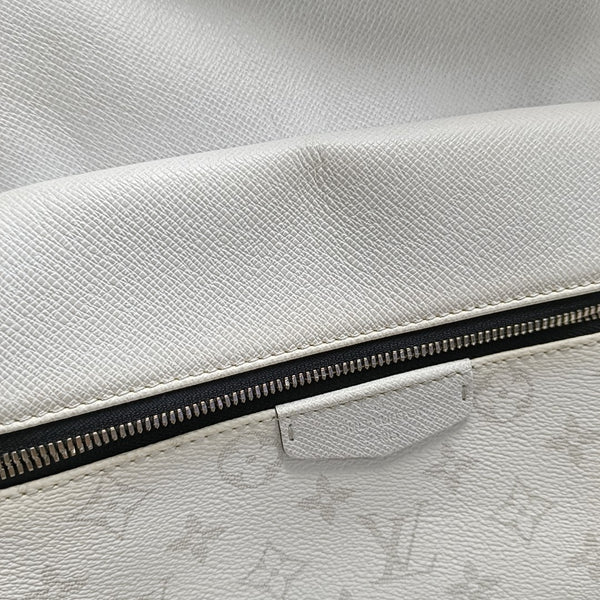 DISCOVERY PM Monogram Calfskin White