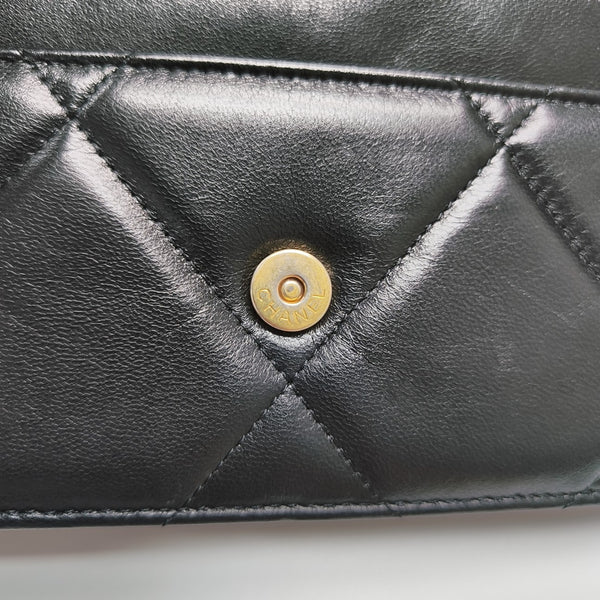 CHANEL 19 WOC Quilted Lambskin Black