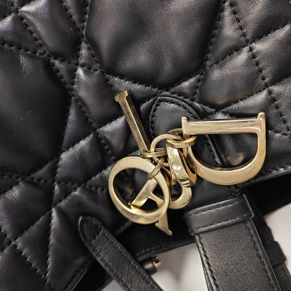 Toujours Medium Cannage Calfskin Black