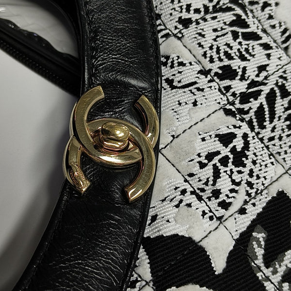 CHANEL 31 Quilted Canvas Black