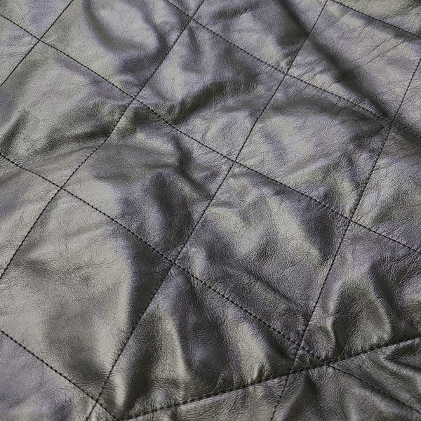 CHANEL 22 Medium Quilted Calfskin Black