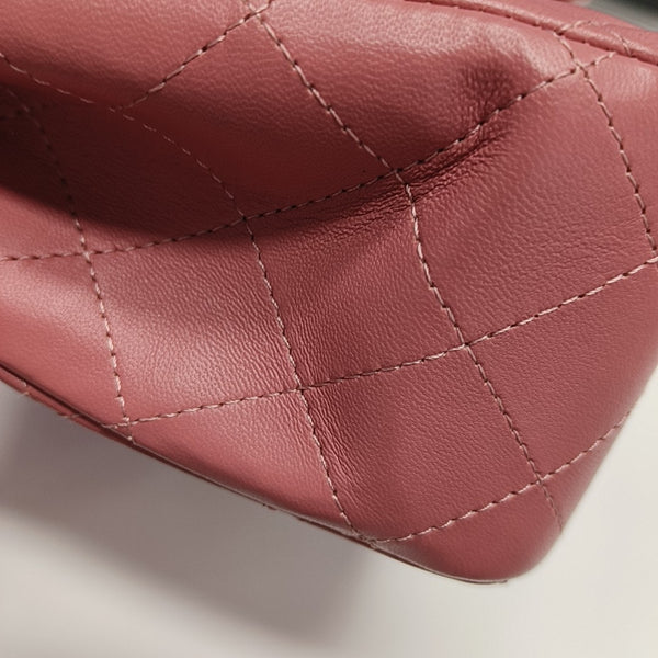 CLASSIC FLAP Mini Quilted Lambskin Pink