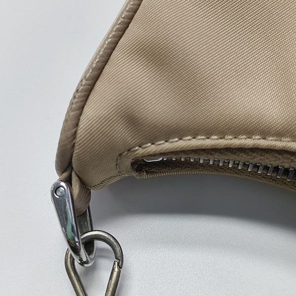 Re-Edition Nylon Beige