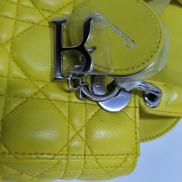 Authenticated pre-owned Lady Dior Small Cannage Lambskin Yellow - Tote Bag at Looply