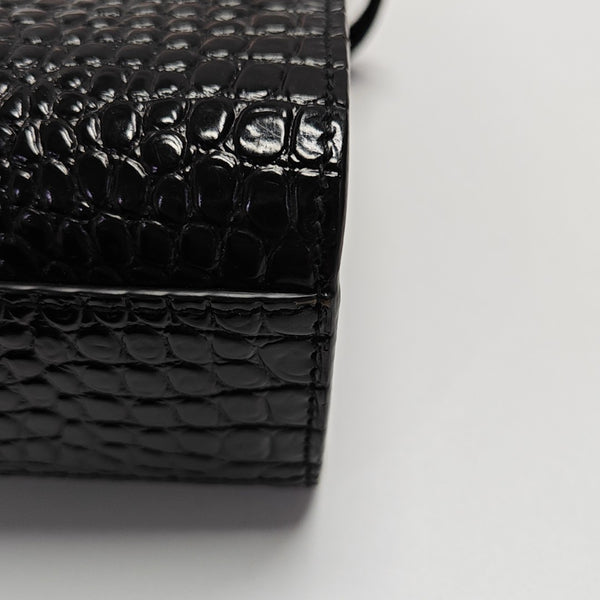 MANHATTAN Medium Calfskin Black