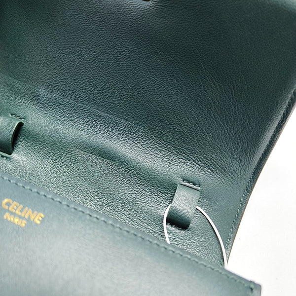 Authenticated pre-owned CLASSIC BOX Mini Calfskin Green - Crossbody Bag at Looply