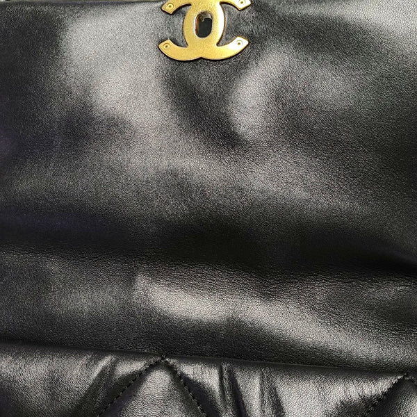 CHANEL 19 Medium Quilted Lambskin Black