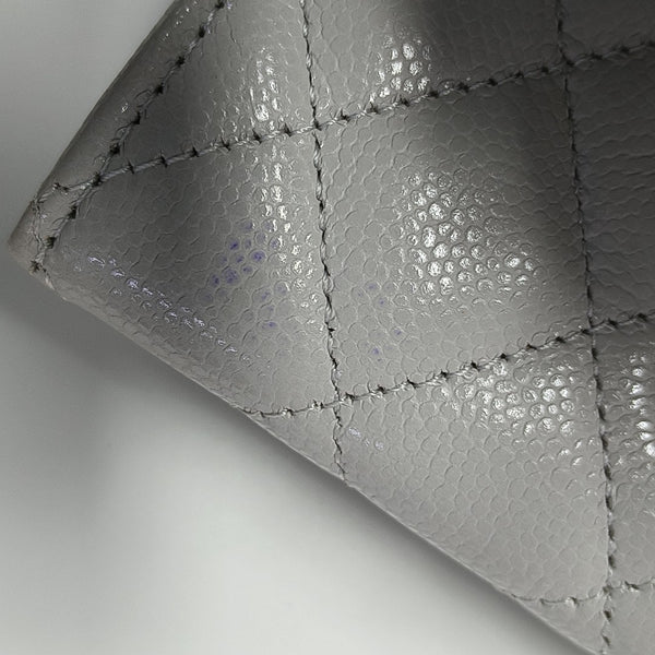 CLASSIC FLAP Quilted Grained Calfskin Gray Card Holder