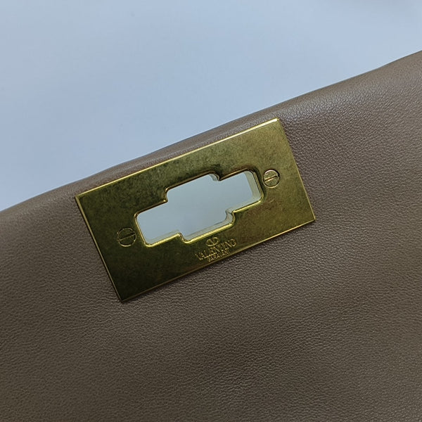 Roman Stud Quilted Lambskin Pink