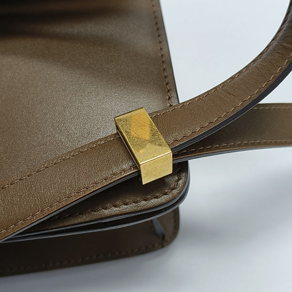 CLASSIC BOX Mini Calfskin Brown