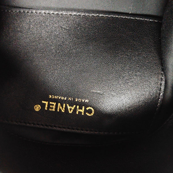 Quilted Lambskin Shoulder Bag Black