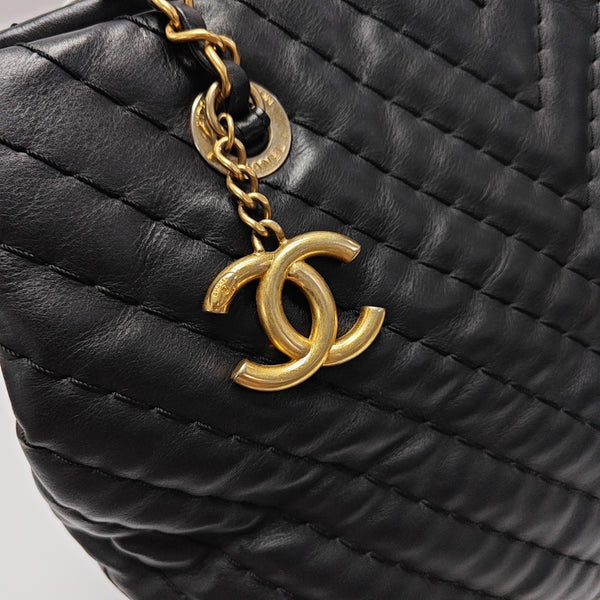 Chevron Calfskin Black