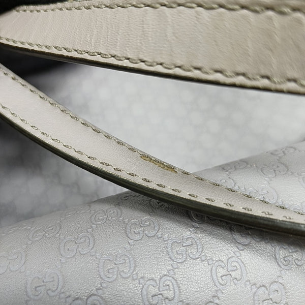 Piel de ternera Monogram morada