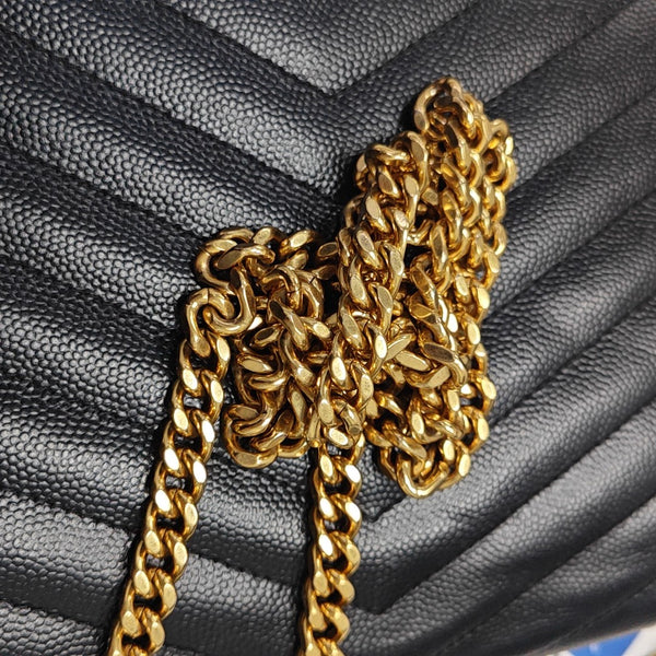 MONOGRAM Medium Chevron Calfskin Black