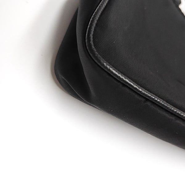 Authenticated pre-owned Re-Edition2005 Nylon Black - Shoulder Bag at Looply