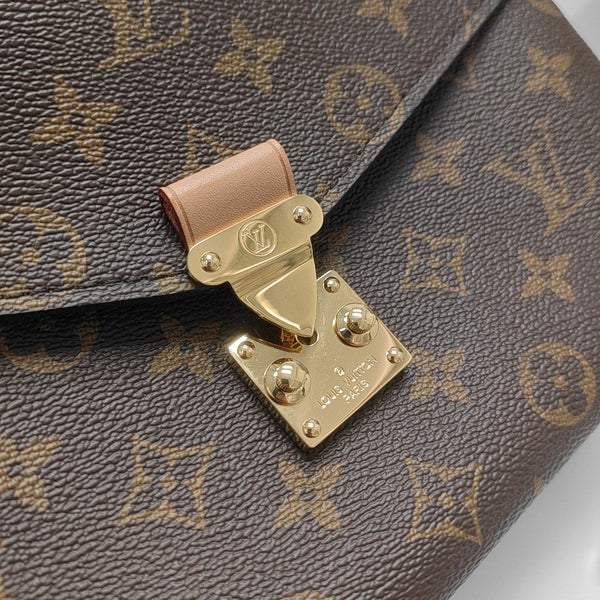 MÉTIS MM Monogram Coated Canvas Brown