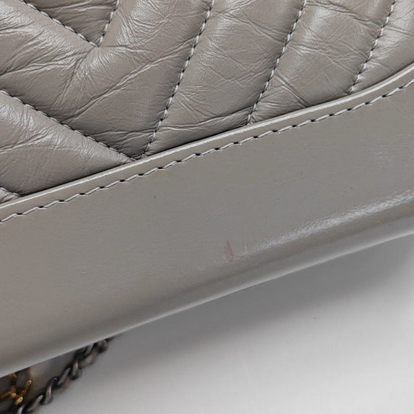 GABRIELLE Small Chevron Calfskin Gray