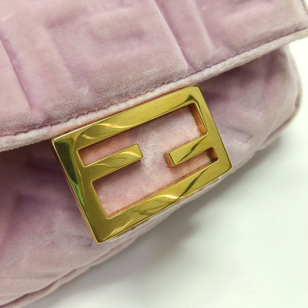 Authenticated pre-owned Baguette Mini Fabric Pink - Shoulder Bag at Looply