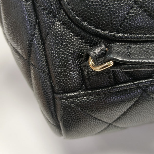 URBAN SPIRIT Quilted Grained Calfskin Black
