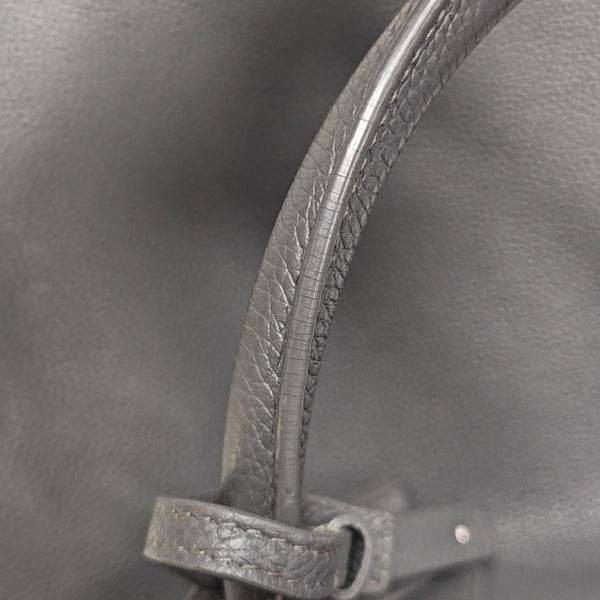 SAC DE JOUR Calfskin Gray