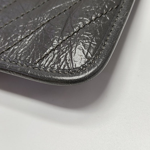 Authenticated pre-owned CASSANDRE Chevron, Quilted Calfskin Gray - Clutch at Looply