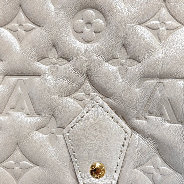 Authenticated pre-owned SPEEDY 22 Lambskin White - Shoulder Bag at Looply