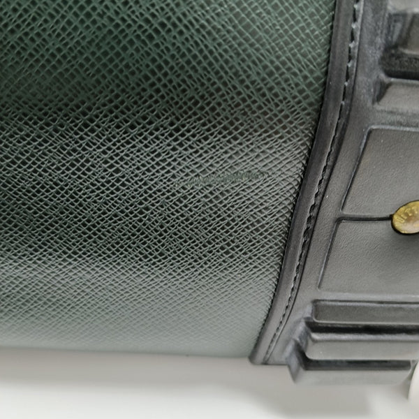 SATELLITE 53 Calfskin Green