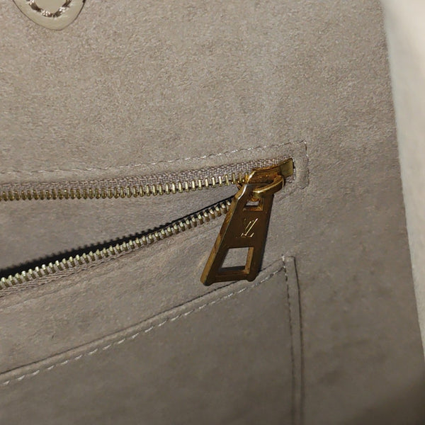 ONTHEGO MM Monogram Calfskin Gray